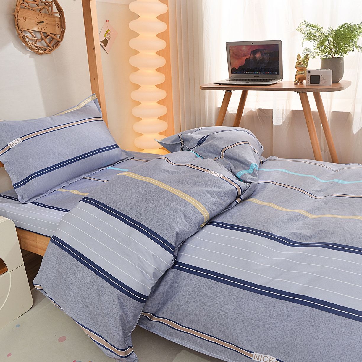 91家纺网 家纺一手货源 找家纺 小雨家纺 2026新款13372宿舍纯棉40支印花三件套 哈尼-灰