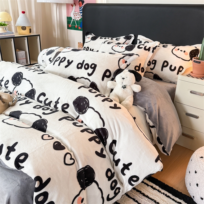 91家纺网 家纺一手货源 找家纺 温眠家纺 2025新款加厚牛奶绒四件套跑量款 线条狗