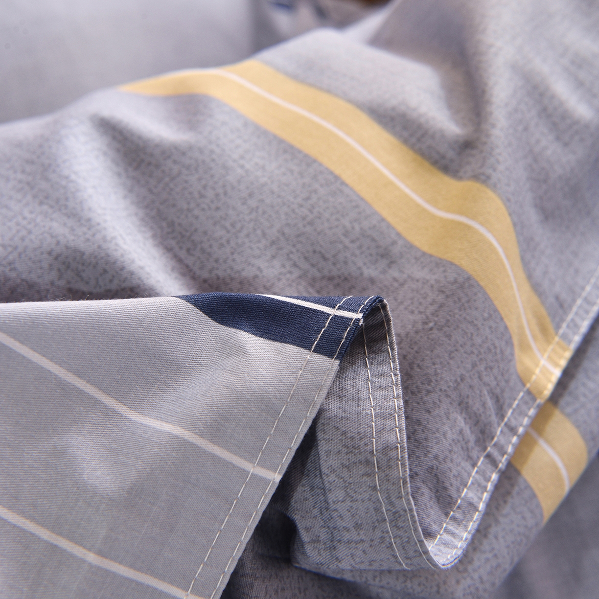 91家纺网 家纺一手货源 找家纺 小雨家纺 2026新款13372宿舍纯棉40支印花三件套 哈尼-灰