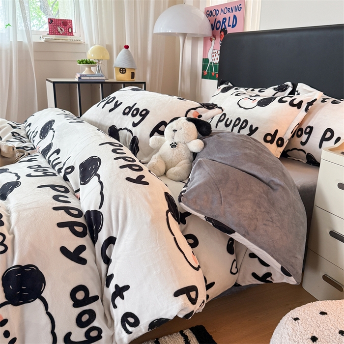 91家纺网 家纺一手货源 找家纺 温眠家纺 2025新款加厚牛奶绒四件套跑量款 线条狗