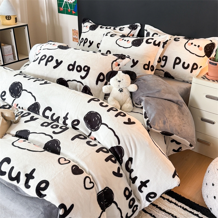 91家纺网 家纺一手货源 找家纺 温眠家纺 2025新款加厚牛奶绒四件套跑量款 线条狗