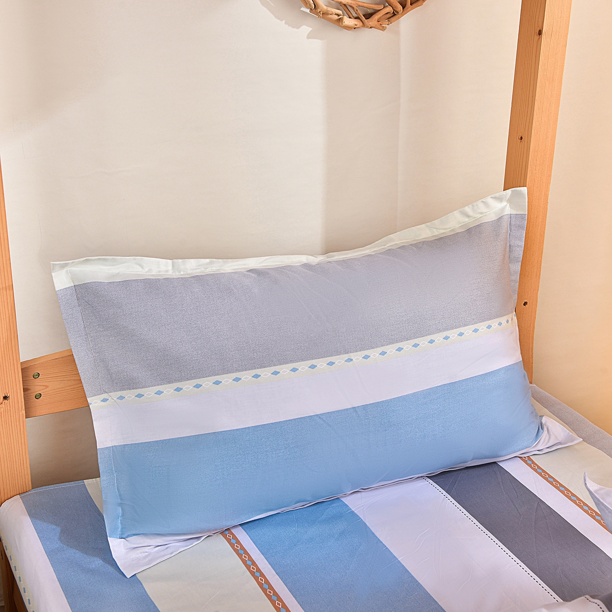 91家纺网 家纺一手货源 找家纺 小雨家纺 2026新款13372宿舍纯棉40支印花三件套 可可生活-蓝