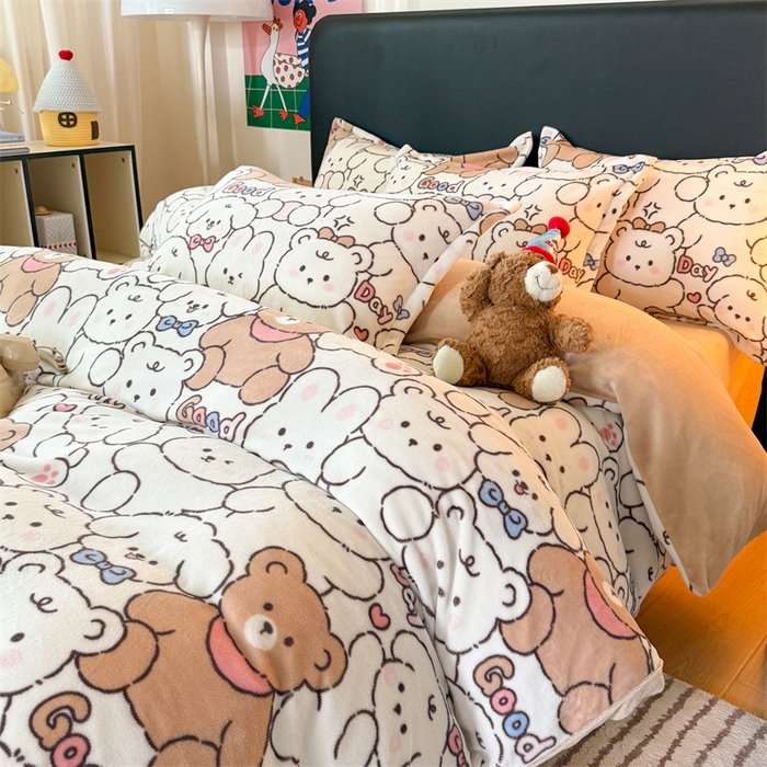 91家纺网 家纺一手货源 找家纺 温眠家纺 2025新款加厚牛奶绒四件套跑量款 熊多多