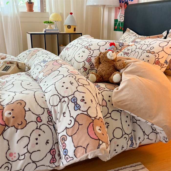 91家纺网 家纺一手货源 找家纺 温眠家纺 2025新款加厚牛奶绒四件套跑量款 熊多多