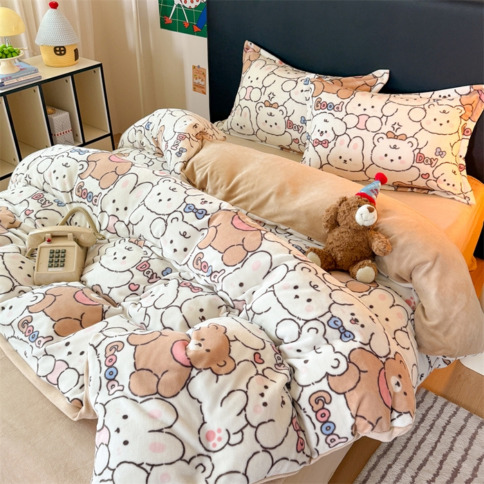 91家纺网 家纺一手货源 找家纺 温眠家纺 2025新款加厚牛奶绒四件套跑量款 熊多多