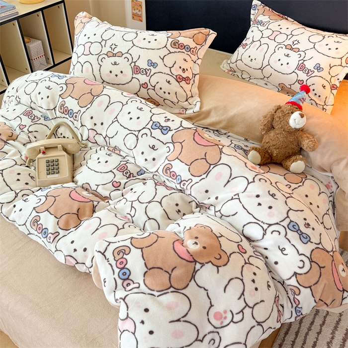 91家纺网 家纺一手货源 找家纺 温眠家纺 2025新款加厚牛奶绒四件套跑量款 熊多多