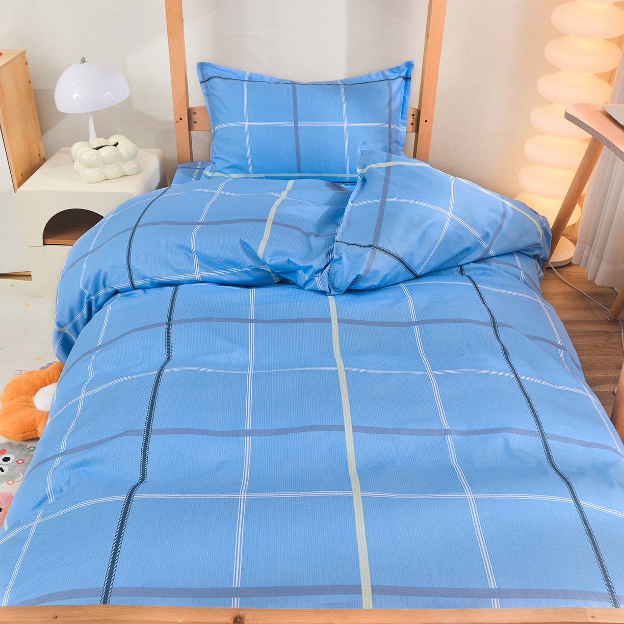 91家纺网 家纺一手货源 找家纺 小雨家纺 2026新款13372宿舍纯棉40支印花三件套 克罗茵-天蓝