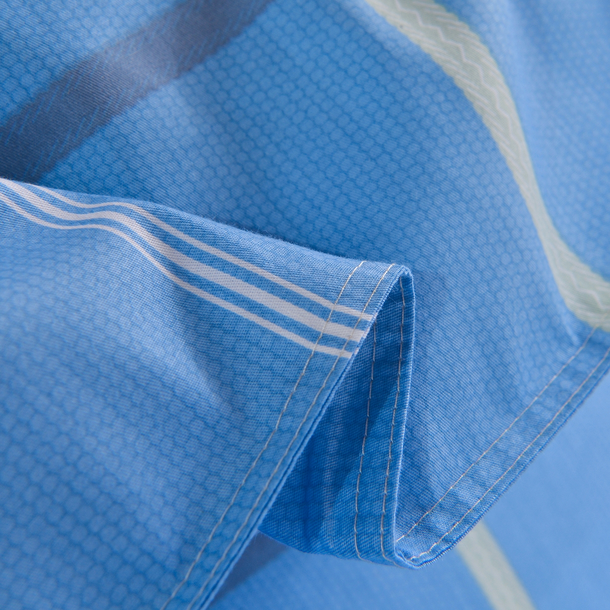 91家纺网 家纺一手货源 找家纺 小雨家纺 2026新款13372宿舍纯棉40支印花三件套 克罗茵-天蓝