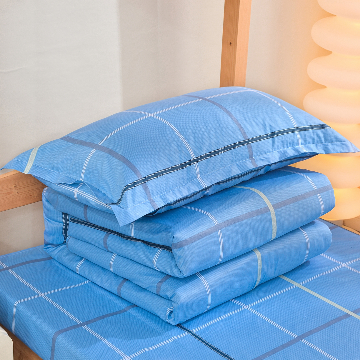 91家纺网 家纺一手货源 找家纺 小雨家纺 2026新款13372宿舍纯棉40支印花三件套 克罗茵-天蓝