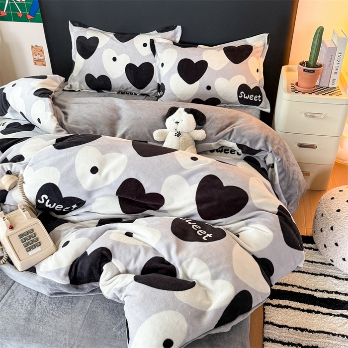 91家纺网 家纺一手货源 找家纺 温眠家纺 2025新款加厚牛奶绒四件套跑量款 夜空之星