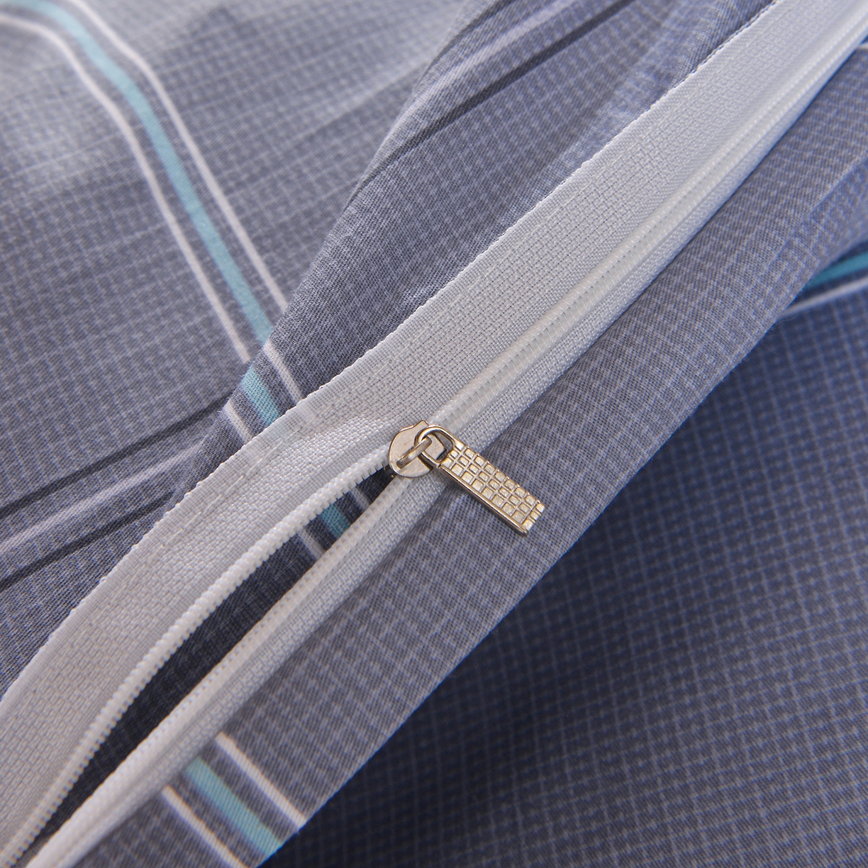 91家纺网 家纺一手货源 找家纺 小雨家纺 2026新款13372宿舍纯棉40支印花三件套 幕舒格-灰