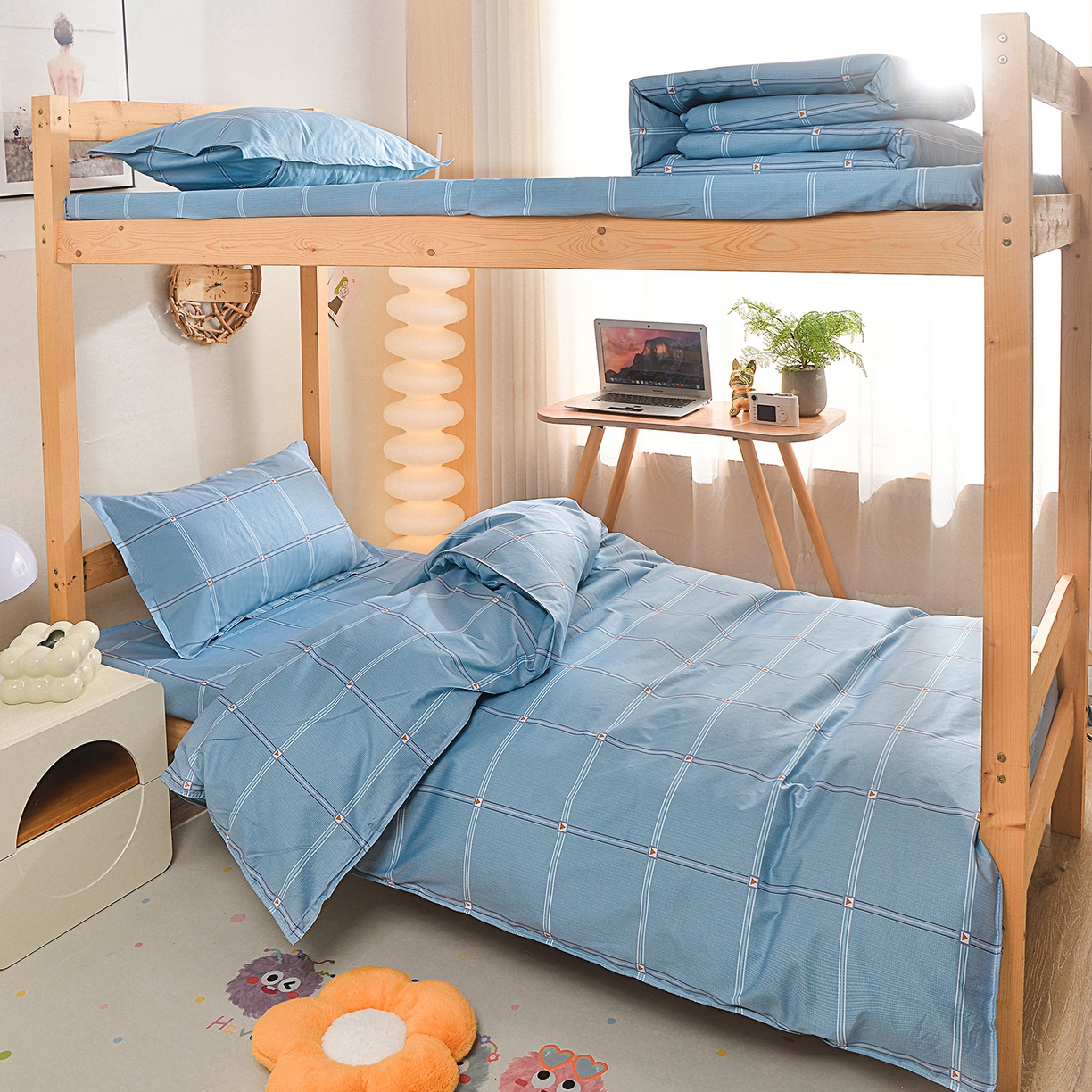 91家纺网 家纺一手货源 找家纺 小雨家纺 2026新款13372宿舍纯棉40支印花三件套 幕舒格-蓝