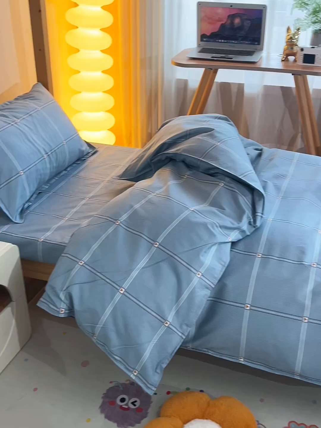 91家纺网 家纺一手货源 找家纺 小雨家纺 2026新款13372宿舍纯棉40支印花三件套 幕舒格-蓝