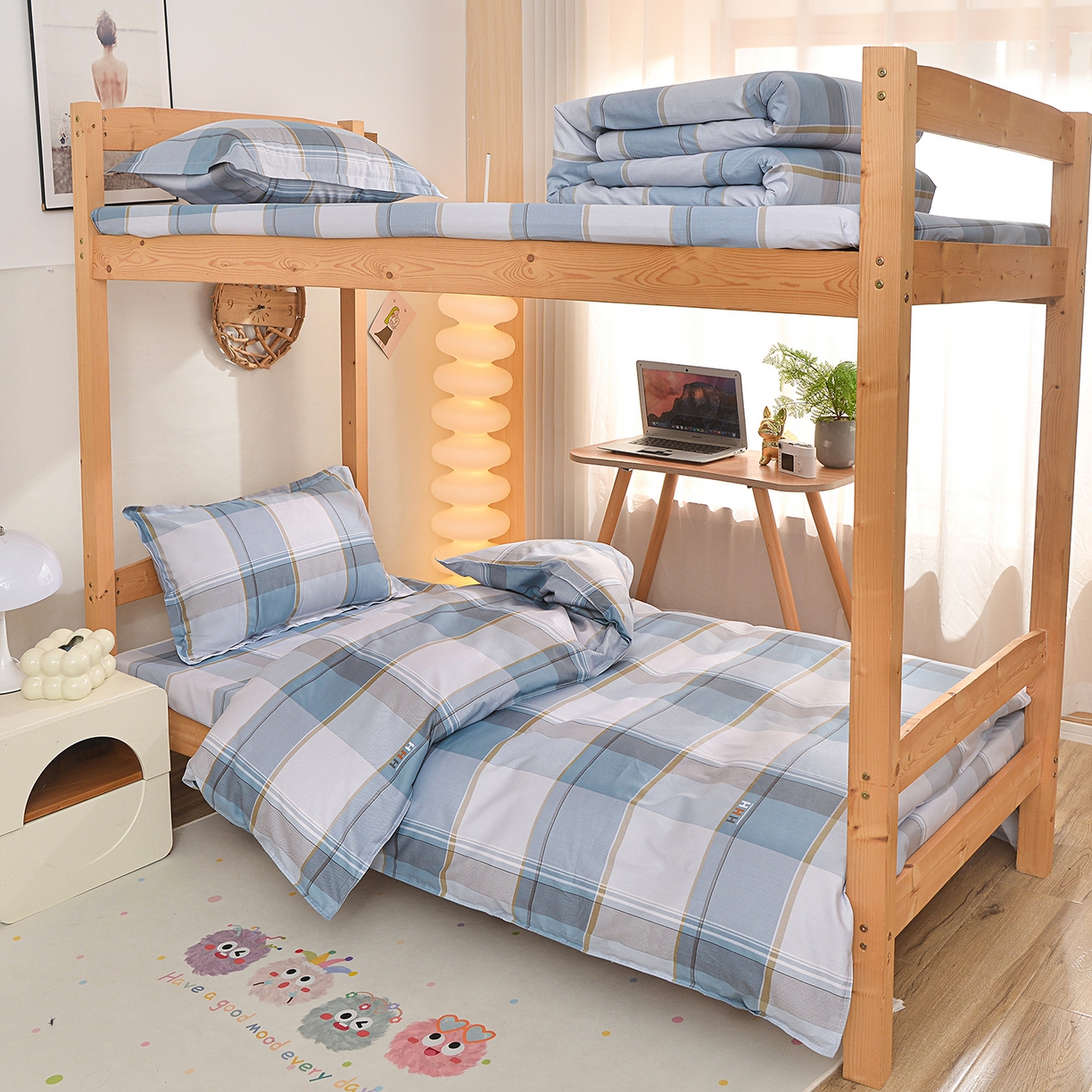 91家纺网 家纺一手货源 找家纺 小雨家纺 2026新款13372宿舍纯棉40支印花三件套 青木时光-蓝