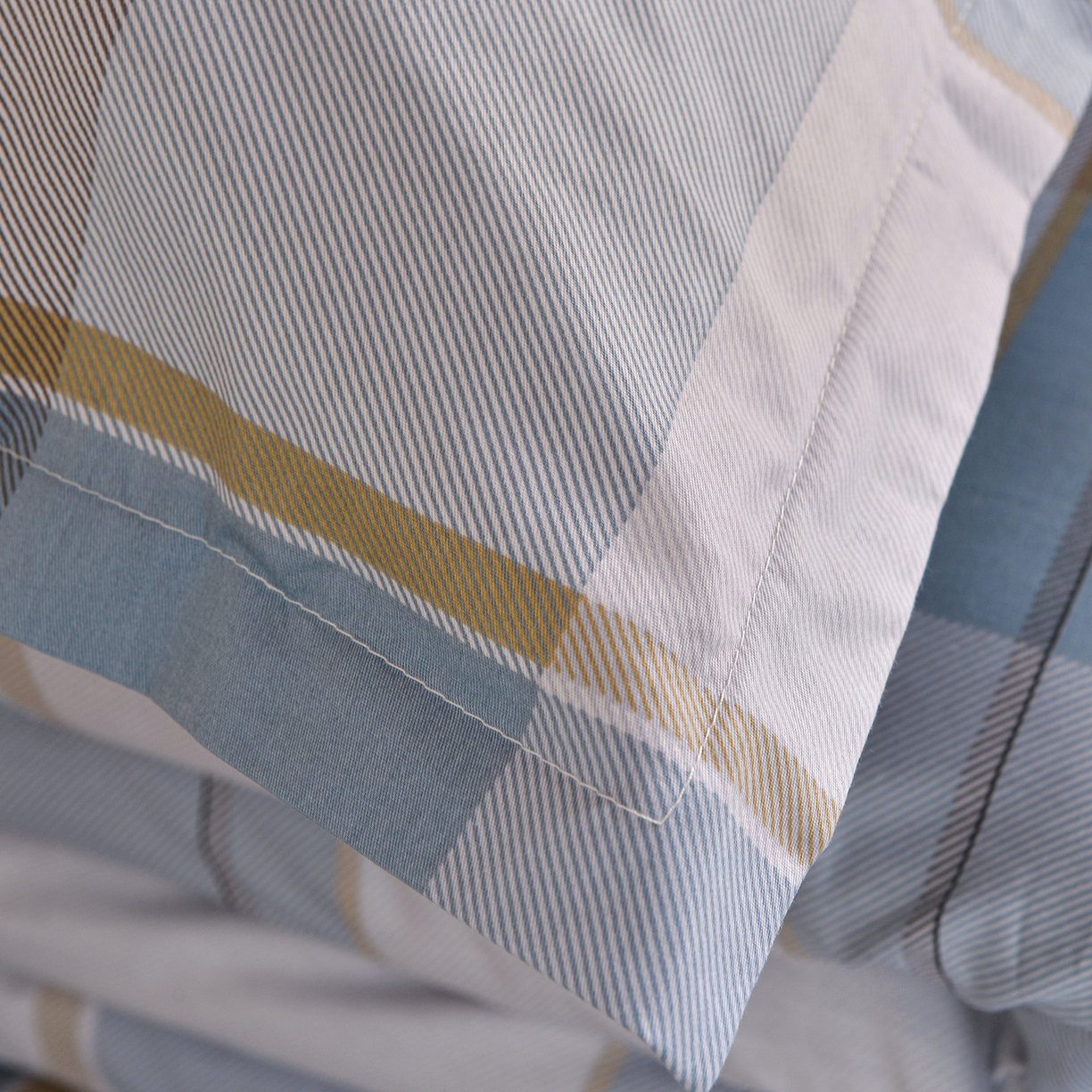 91家纺网 家纺一手货源 找家纺 小雨家纺 2026新款13372宿舍纯棉40支印花三件套 青木时光-蓝