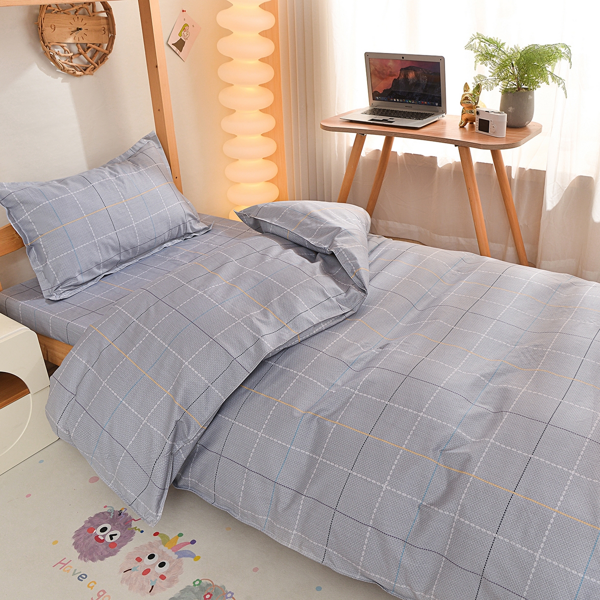 91家纺网 家纺一手货源 找家纺 小雨家纺 2026新款13372宿舍纯棉40支印花三件套 维多利亚-灰