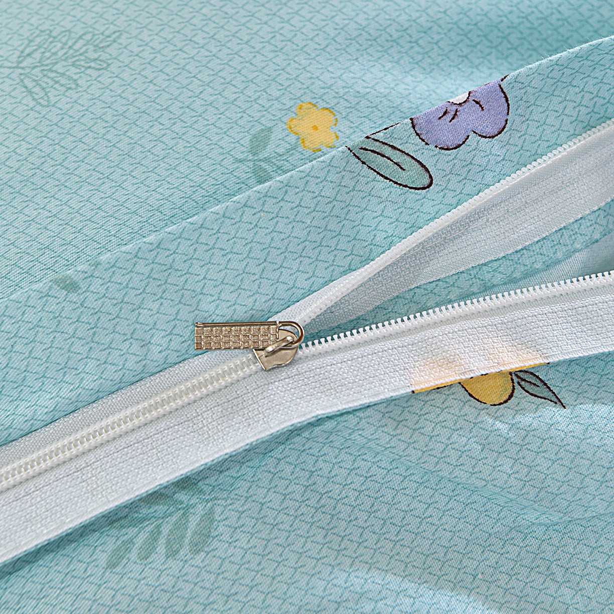 91家纺网 家纺一手货源 找家纺 小雨家纺 2026新款13372宿舍纯棉40支印花三件套 云梦花间-蓝