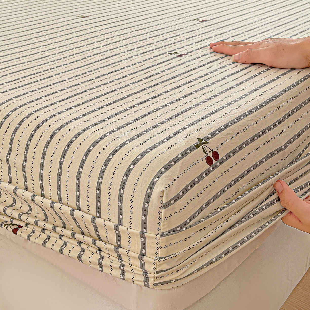 91家纺网 家纺一手货源 找家纺 温眠家纺 2026新款古法水洗棉加厚高克重双层纱单床笠床笠单件单品床笠 樱之桃桃