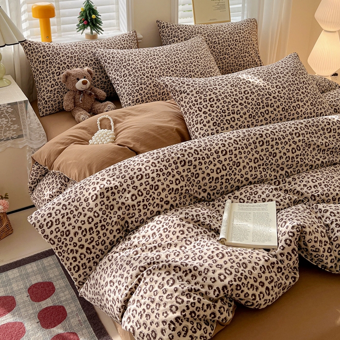 91家纺网 家纺一手货源 找家纺 温眠家纺 2026新款A类古法水洗仿棉云感棉加厚四件套 豹纹