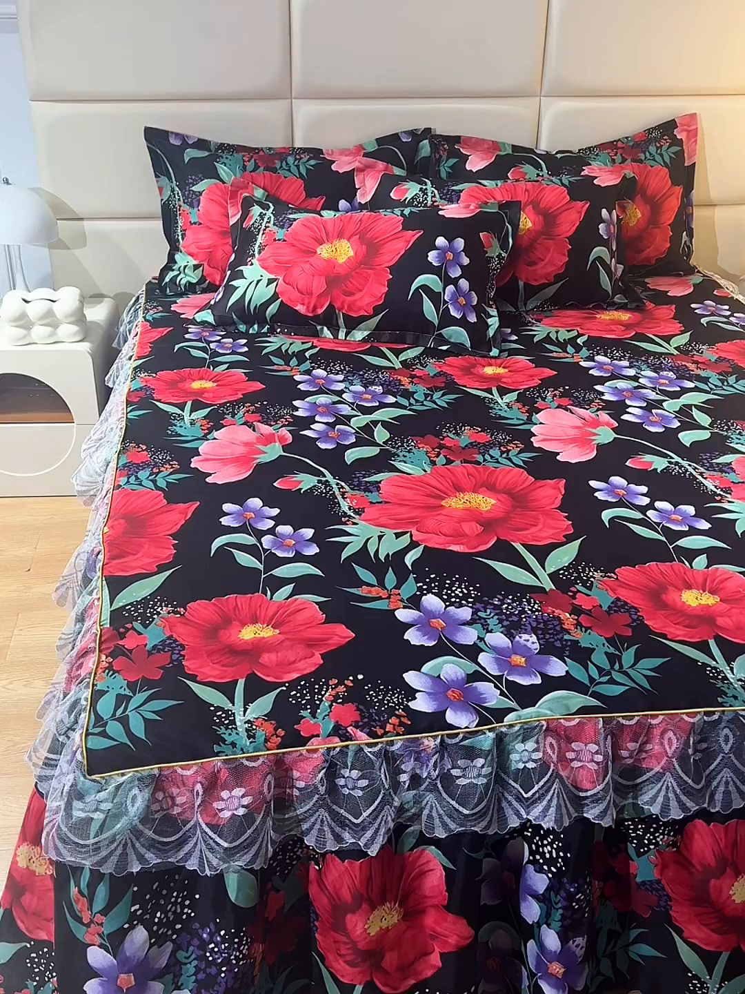 91家纺网 家纺一手货源 找家纺 小雨家纺 2026新款亲肤芦荟棉外贸蕾丝花边床裙 知己