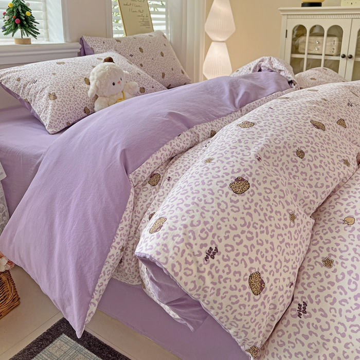 91家纺网 家纺一手货源 找家纺 温眠家纺 2026新款A类古法水洗仿棉云感棉加厚四件套 豹纹猫咪-紫