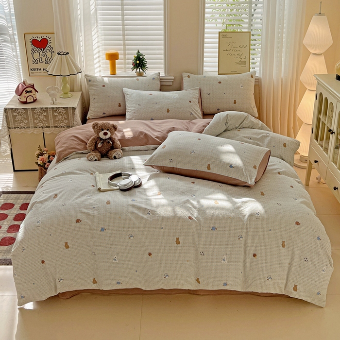 91家纺网 家纺一手货源 找家纺 温眠家纺 2026新款A类古法水洗仿棉云感棉加厚四件套 奶咖小熊