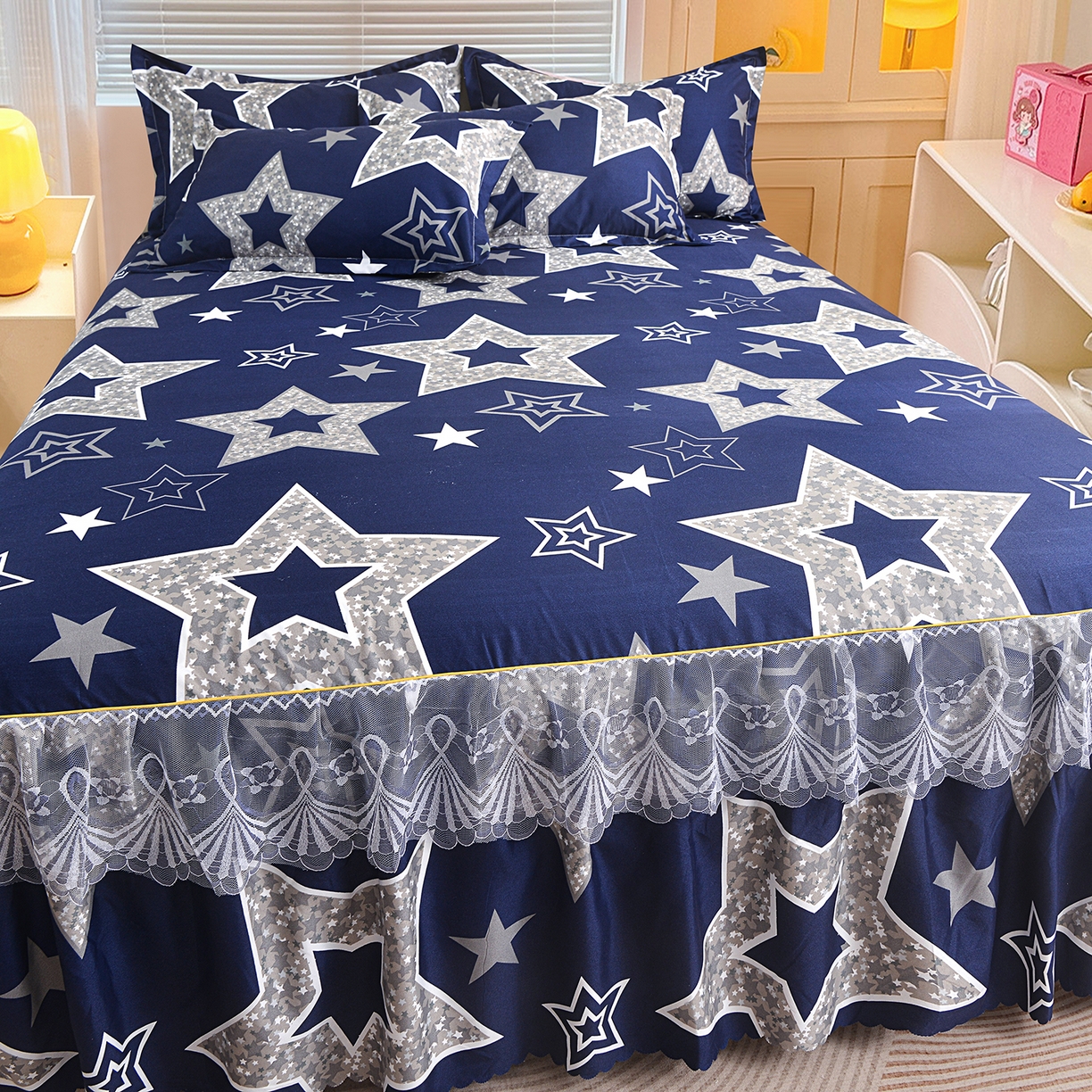 91家纺网 家纺一手货源 找家纺 小雨家纺 2026新款蕾丝花边双边跨境芦荟棉床裙 五角星（蕾丝花边）