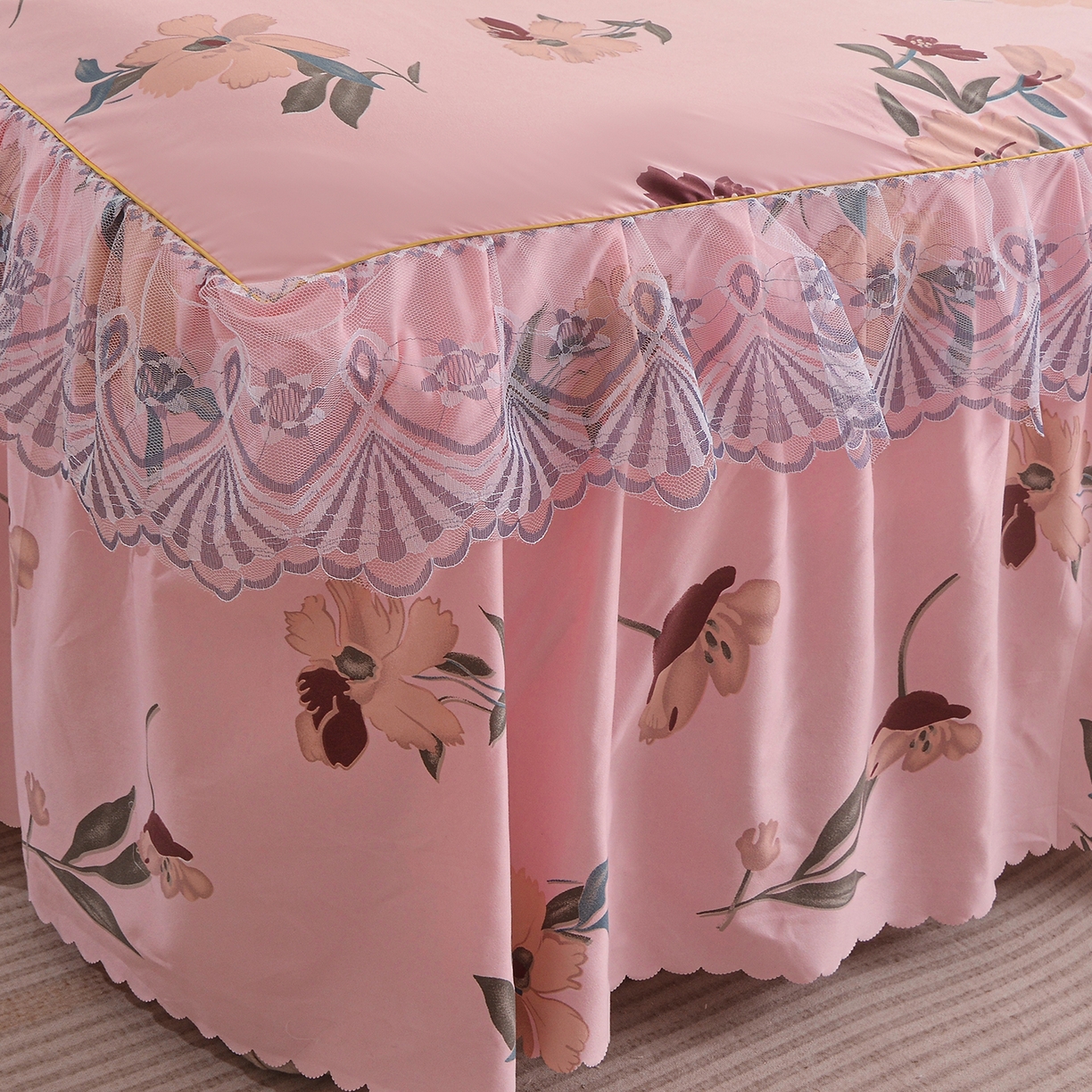 91家纺网 家纺一手货源 找家纺 小雨家纺 2026新款蕾丝花边双边跨境芦荟棉床裙 争奇斗艳-粉（蕾丝花边）