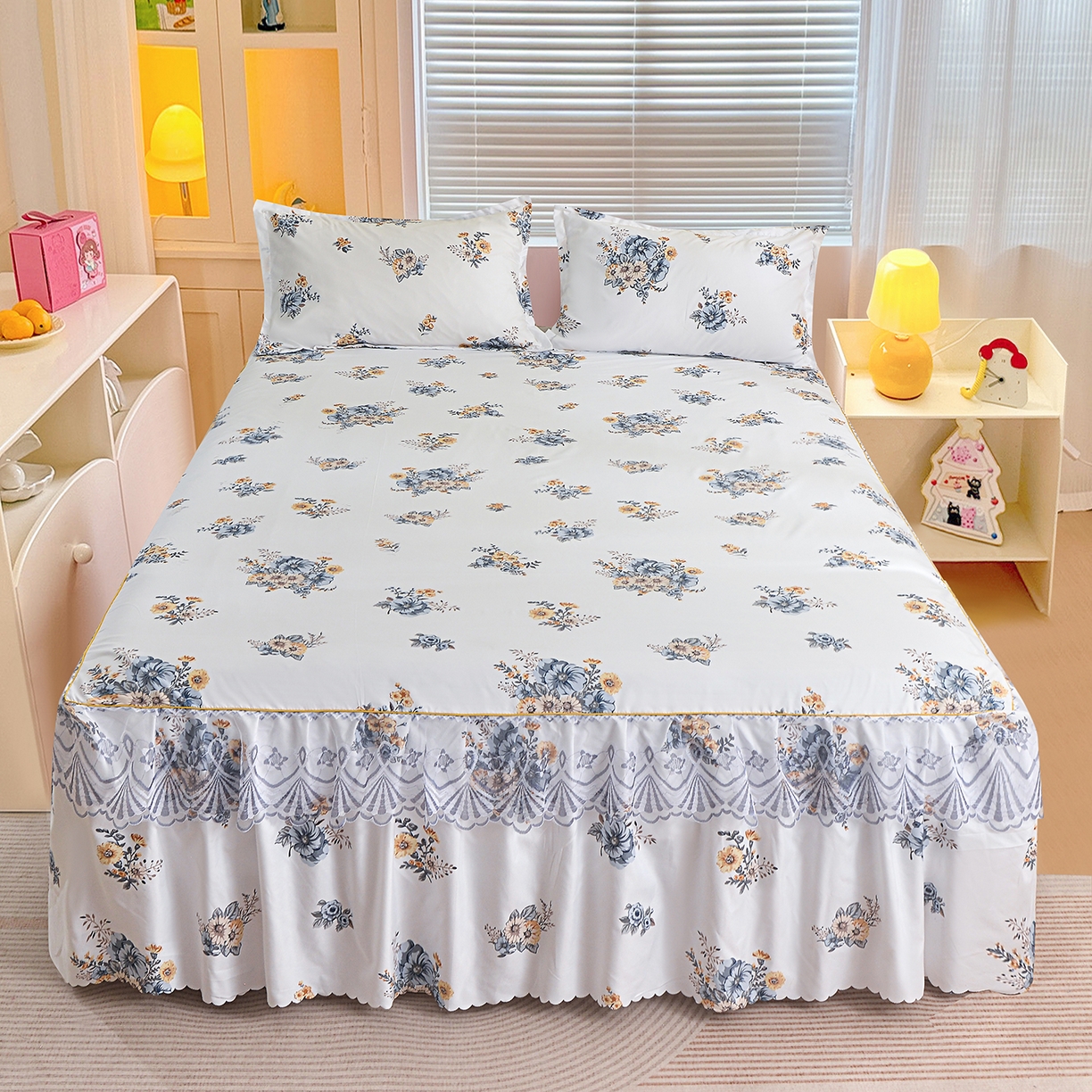 91家纺网 家纺一手货源 找家纺 小雨家纺 2026新款蕾丝花边双边跨境芦荟棉床裙 朝气蓬勃-兰（蕾丝花边）