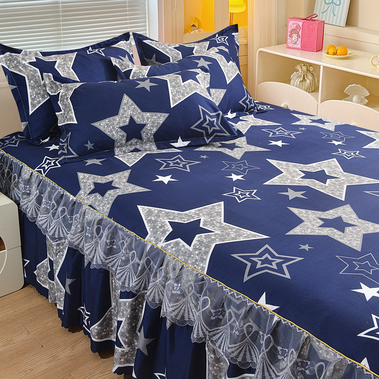 91家纺网 家纺一手货源 找家纺 小雨家纺 2026新款蕾丝花边双边跨境芦荟棉床裙 五角星（蕾丝花边）