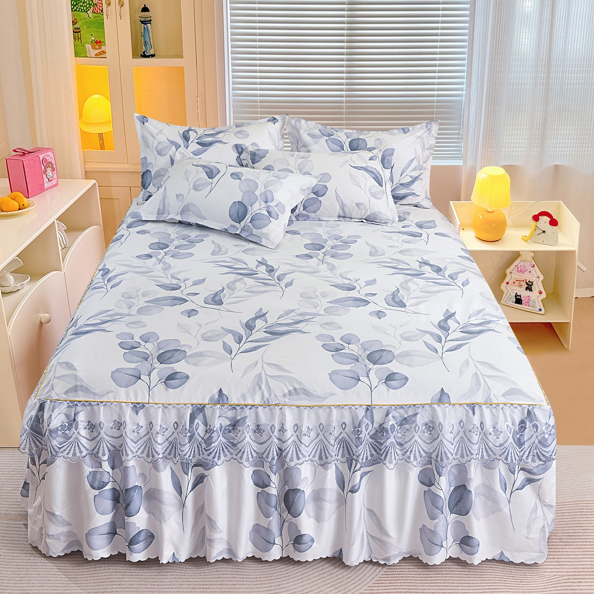 91家纺网 家纺一手货源 找家纺 小雨家纺 2026新款蕾丝花边双边跨境芦荟棉床裙 一叶知秋-灰（蕾丝花边）