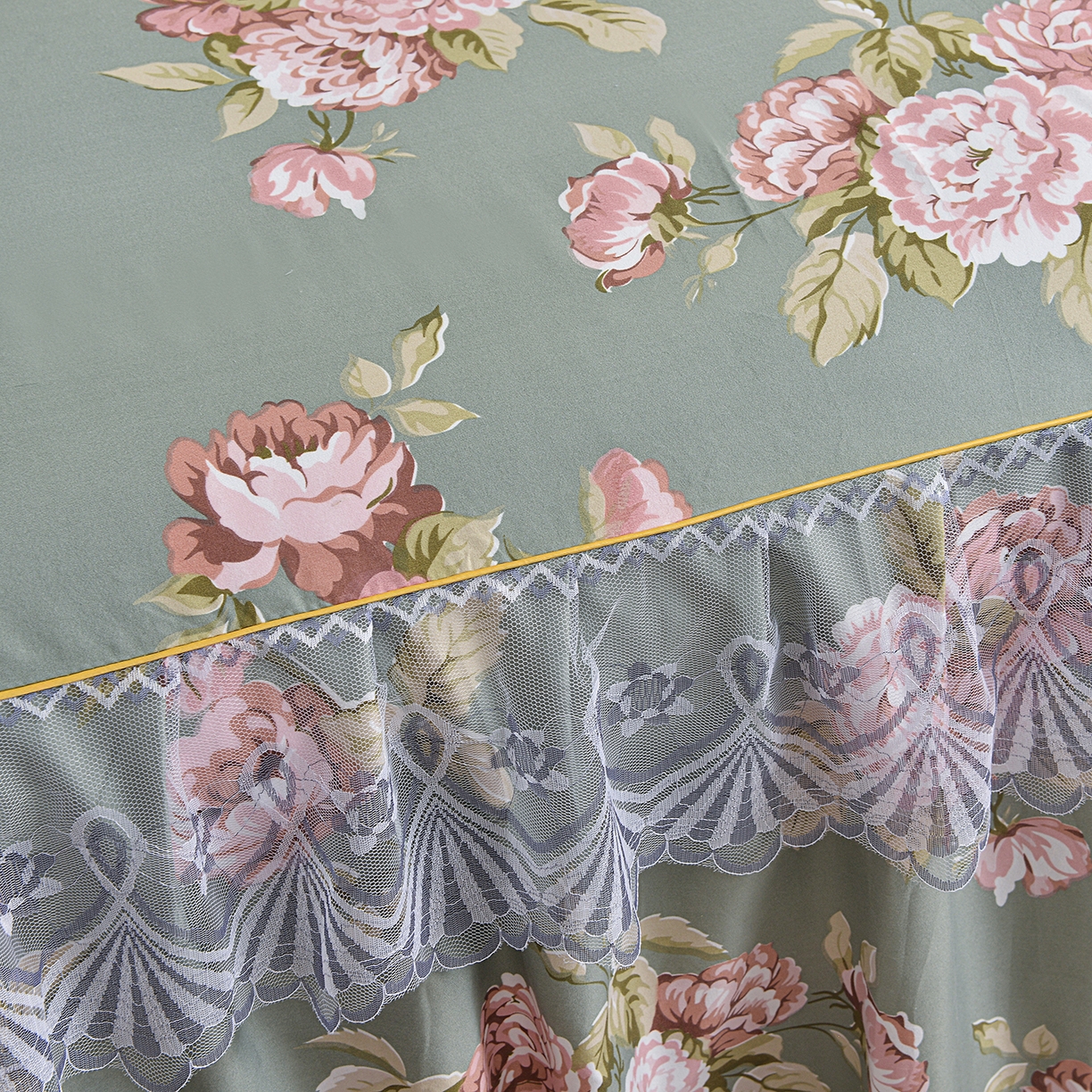 91家纺网 家纺一手货源 找家纺 小雨家纺 2026新款蕾丝花边双边跨境芦荟棉床裙 古色古香-绿（蕾丝花边）