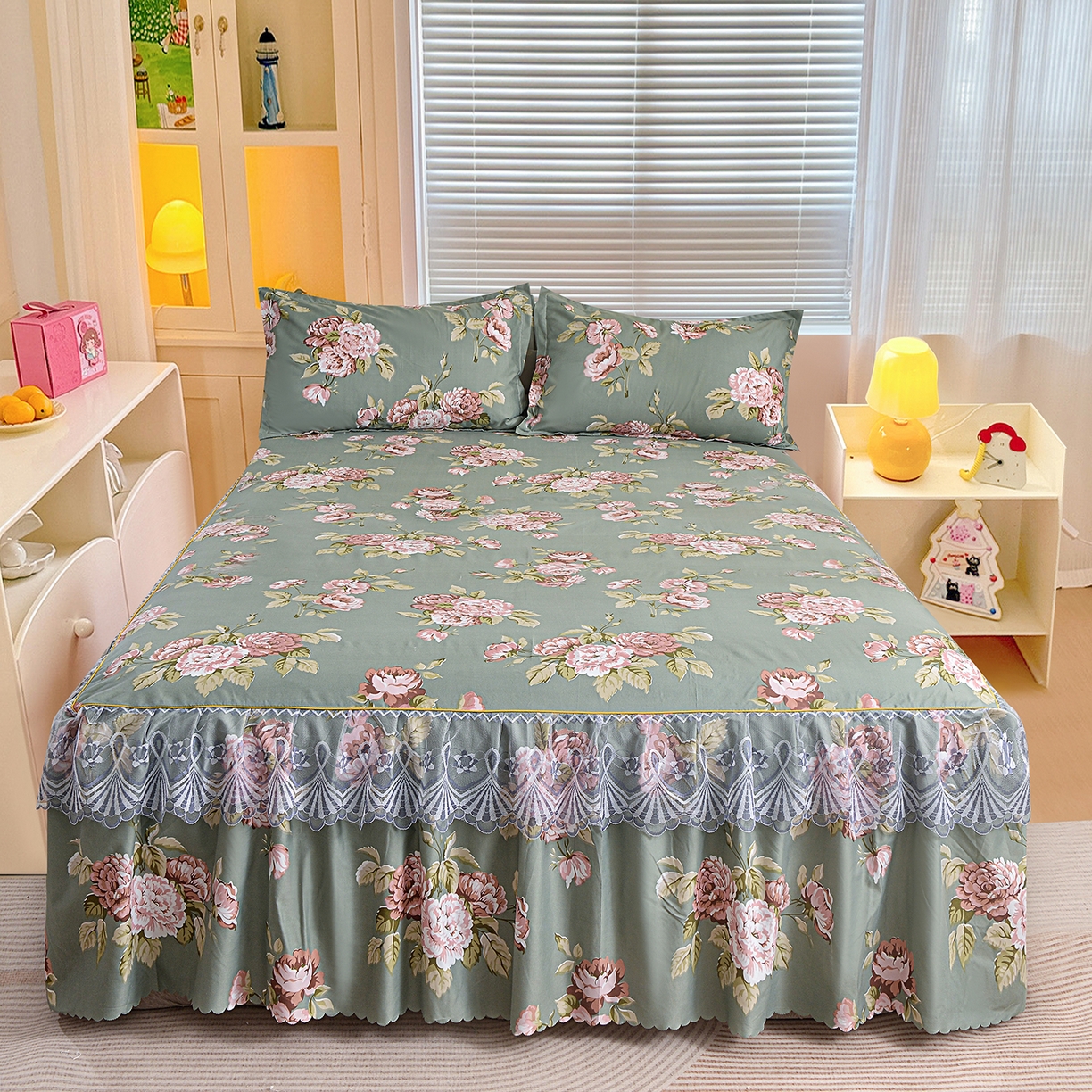 91家纺网 家纺一手货源 找家纺 小雨家纺 2026新款蕾丝花边双边跨境芦荟棉床裙 古色古香-绿（蕾丝花边）