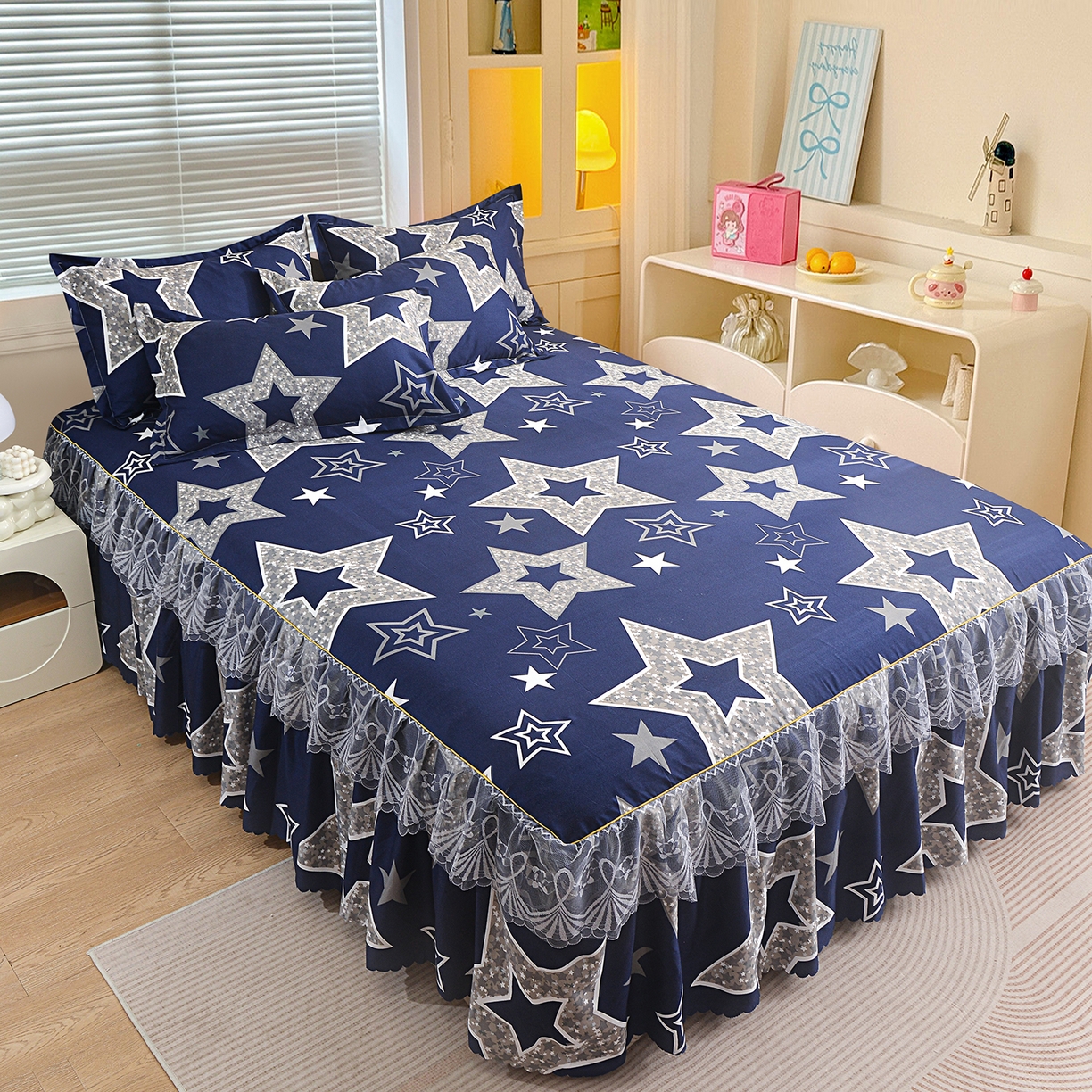 91家纺网 家纺一手货源 找家纺 小雨家纺 2026新款蕾丝花边双边跨境芦荟棉床裙 五角星（蕾丝花边）