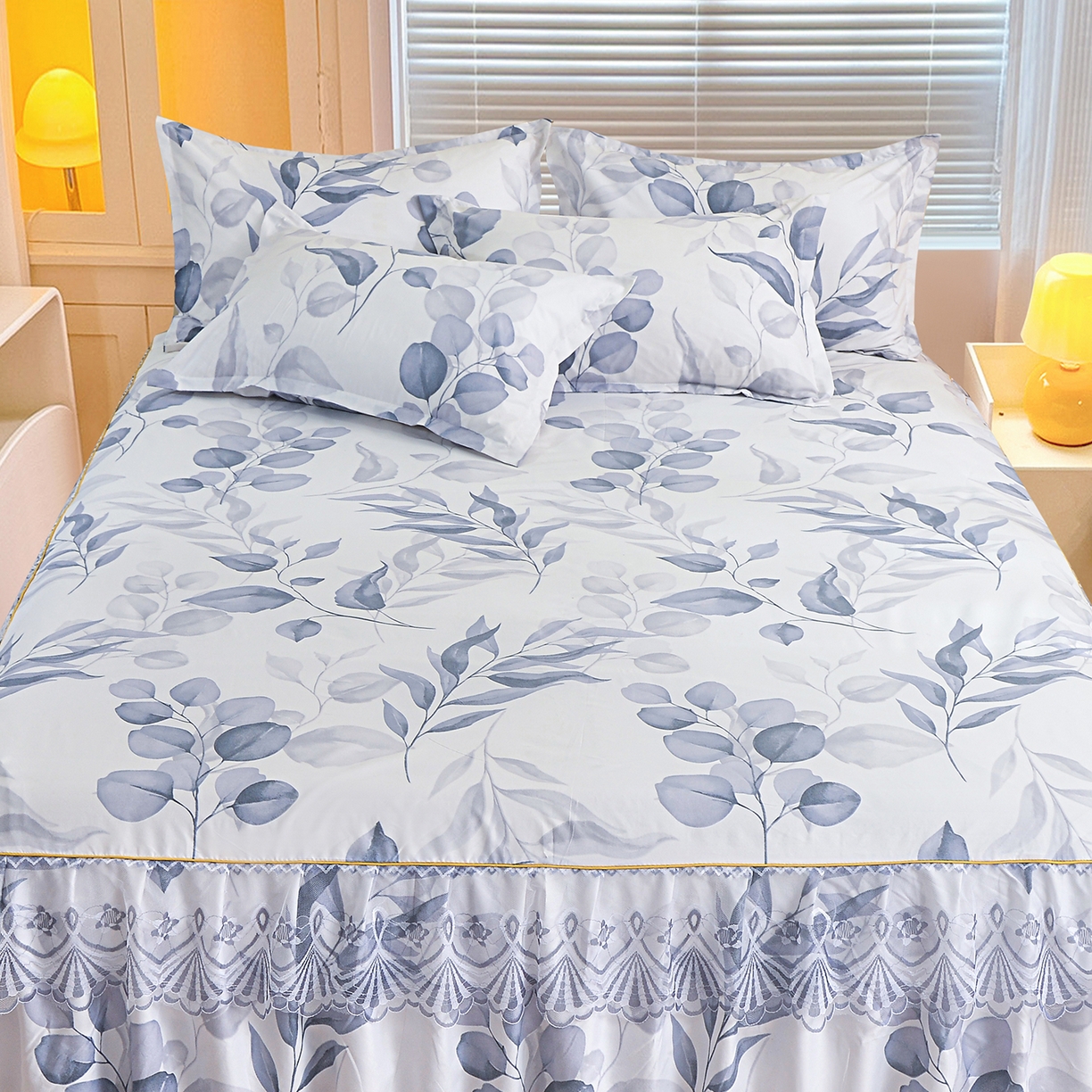 91家纺网 家纺一手货源 找家纺 小雨家纺 2026新款蕾丝花边双边跨境芦荟棉床裙 一叶知秋-灰（蕾丝花边）