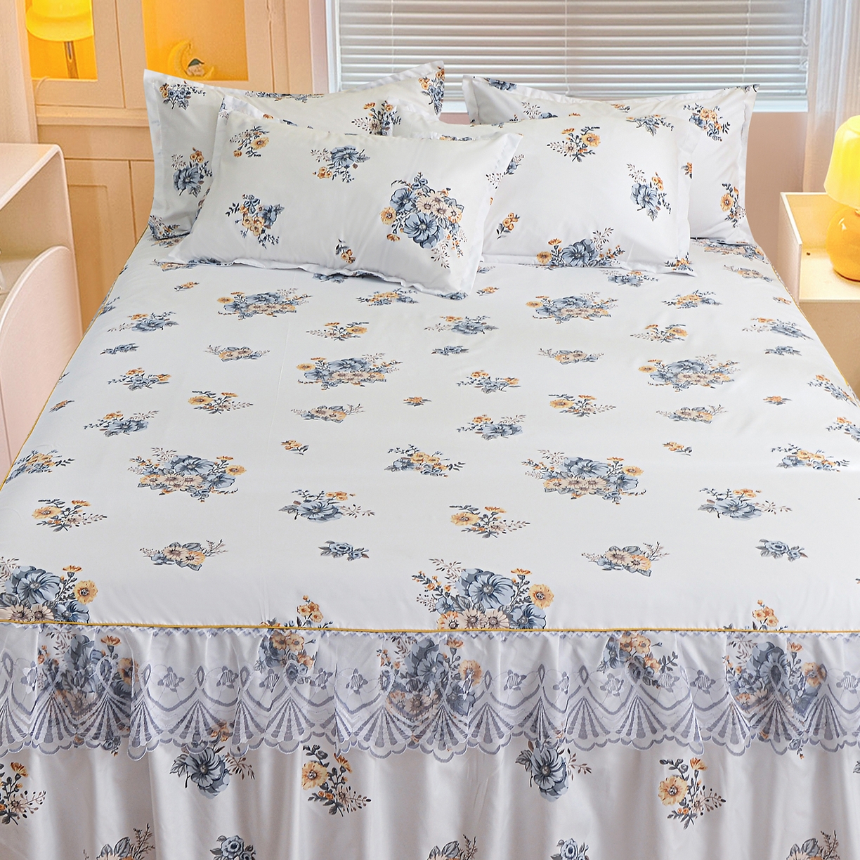 91家纺网 家纺一手货源 找家纺 小雨家纺 2026新款蕾丝花边双边跨境芦荟棉床裙 朝气蓬勃-兰（蕾丝花边）