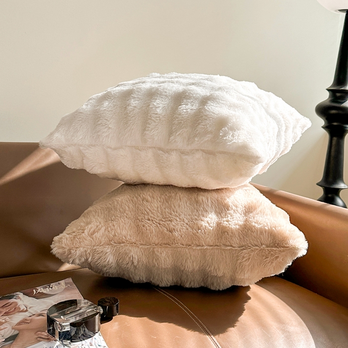 91家纺网 家纺一手货源 找家纺 （总）囍莱家纺 2026新款兔毛绒暖冬抱枕