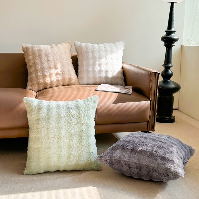 91家纺网 家纺一手货源 找家纺 囍莱家纺 2026新款兔毛绒暖冬抱枕 组合图仅供展示