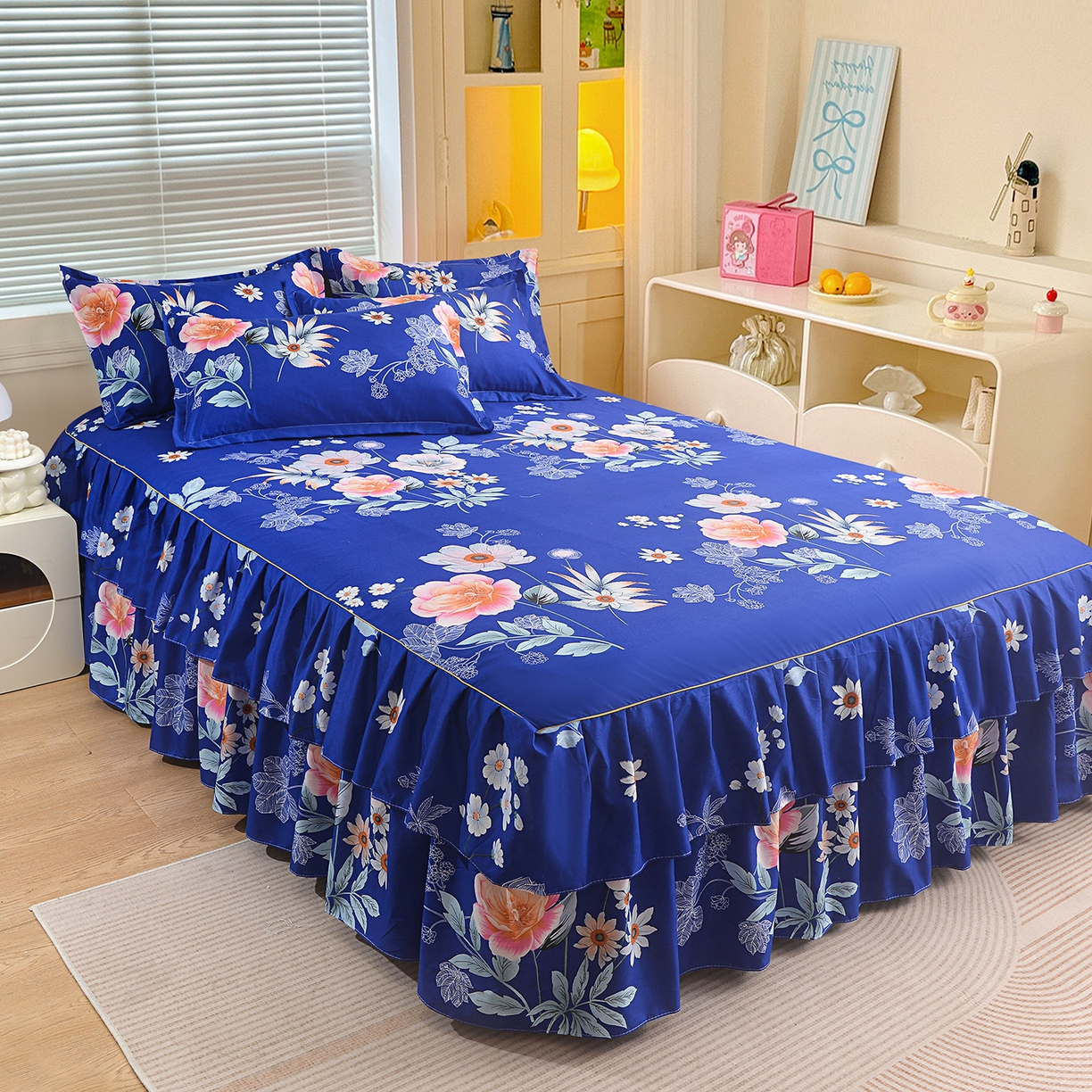 91家纺网 家纺一手货源 找家纺 小雨家纺 2026新款木棉皱皱纱加棉床裙床罩三件套花边被套 青花瓷-深蓝