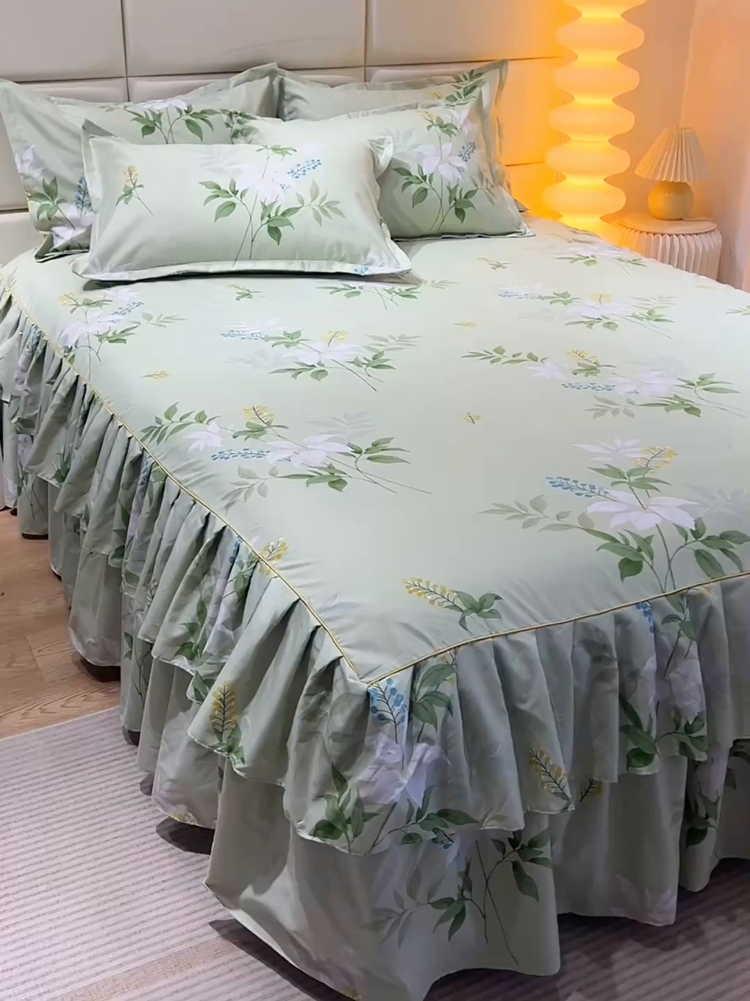 91家纺网 家纺一手货源 找家纺 小雨家纺 2026新款双层花边芦荟棉跨境芦荟棉床裙三件套 诗情画意-绿