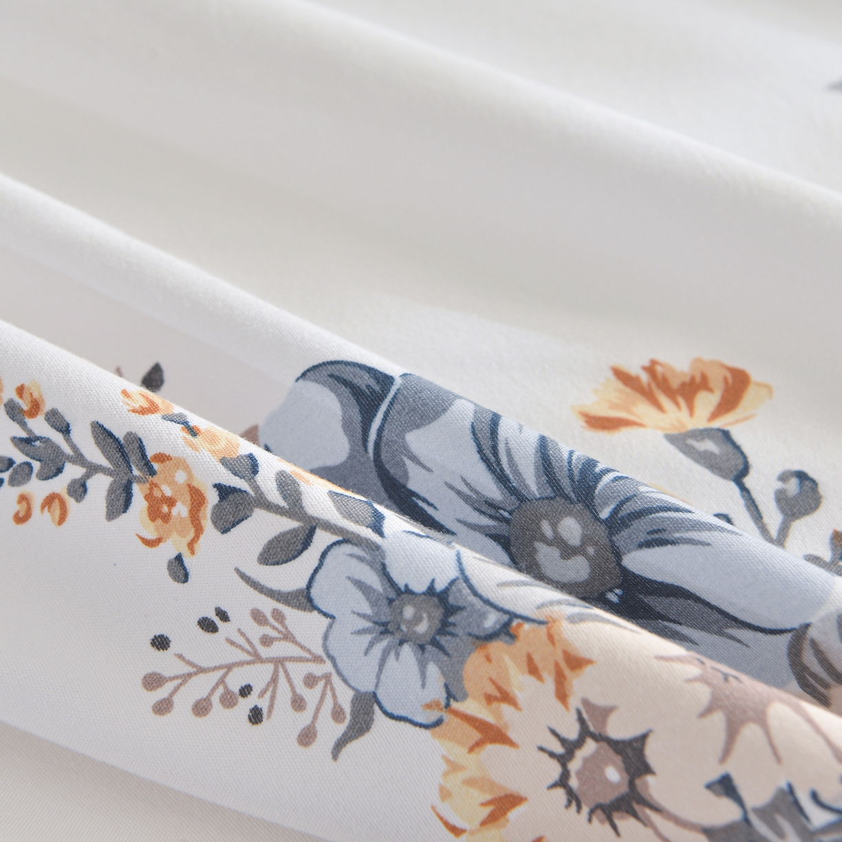 91家纺网 家纺一手货源 找家纺 小雨家纺 2026新款双层花边芦荟棉跨境芦荟棉床裙三件套 朝气蓬勃-兰