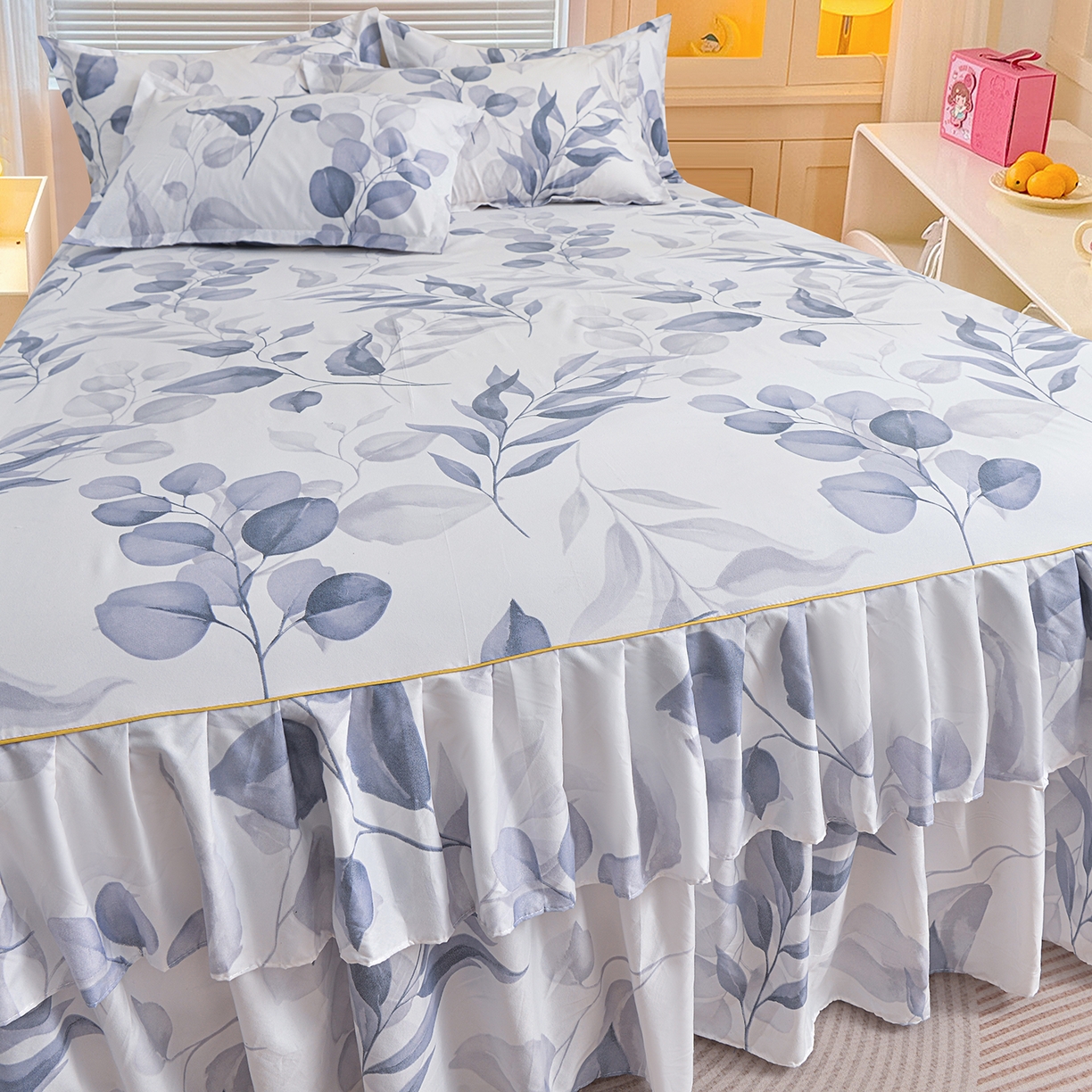 91家纺网 家纺一手货源 找家纺 小雨家纺 2026新款双层花边芦荟棉跨境芦荟棉床裙三件套 一叶知秋-灰