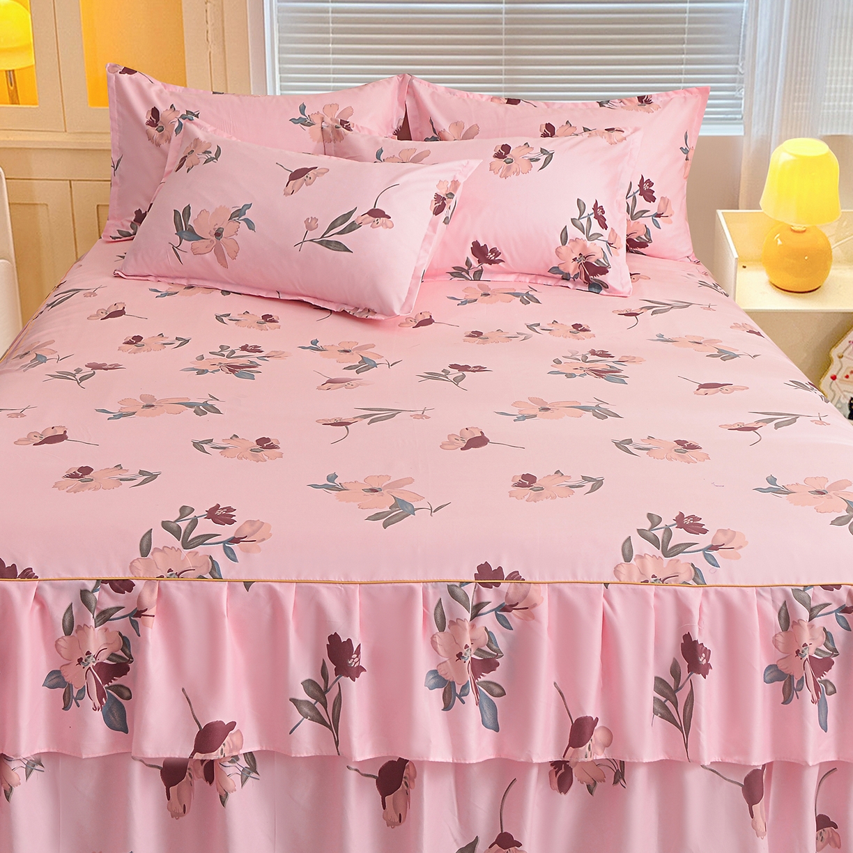 91家纺网 家纺一手货源 找家纺 小雨家纺 2026新款双层花边芦荟棉跨境芦荟棉床裙三件套 争奇斗艳-粉