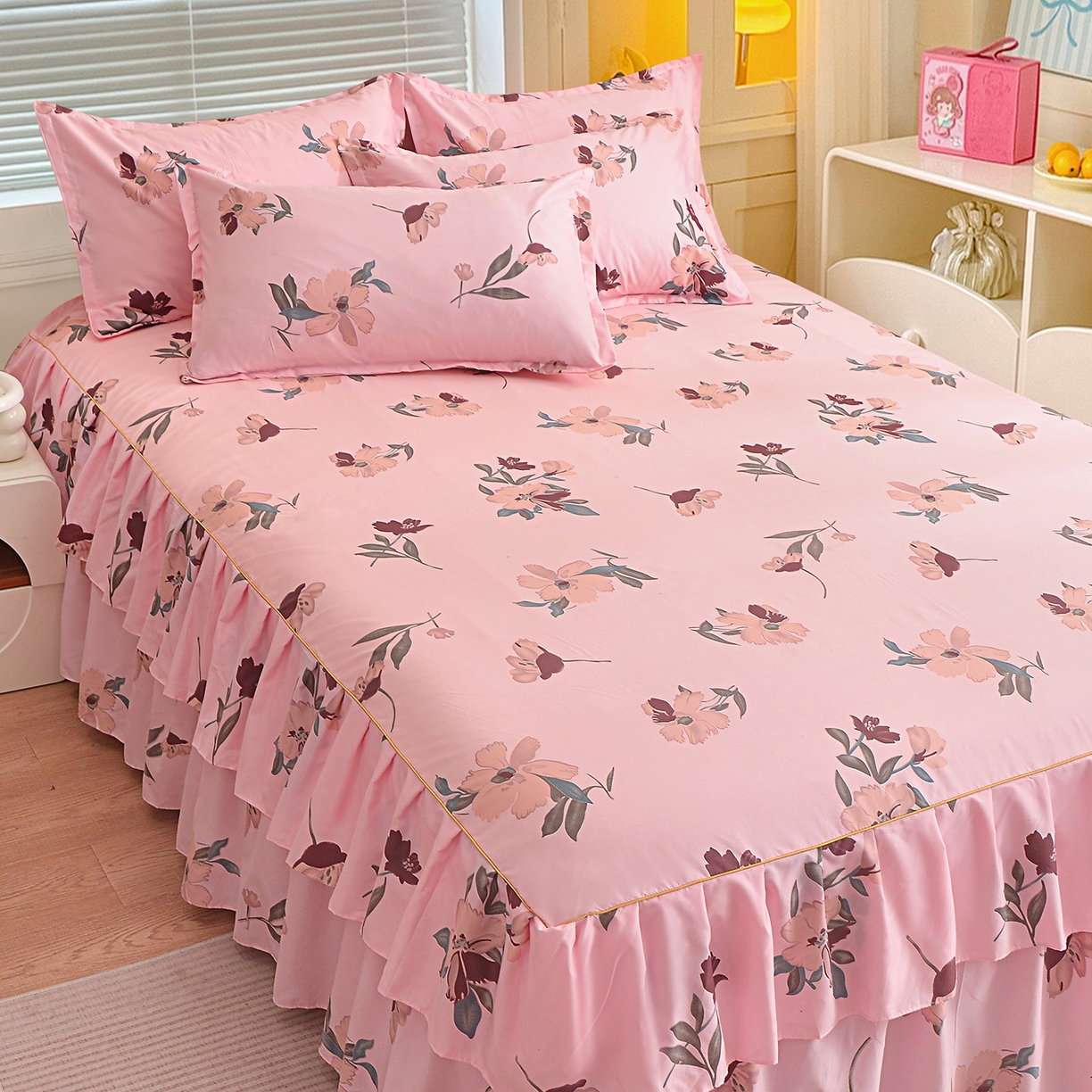 91家纺网 家纺一手货源 找家纺 小雨家纺 2026新款双层花边芦荟棉跨境芦荟棉床裙三件套 争奇斗艳-粉