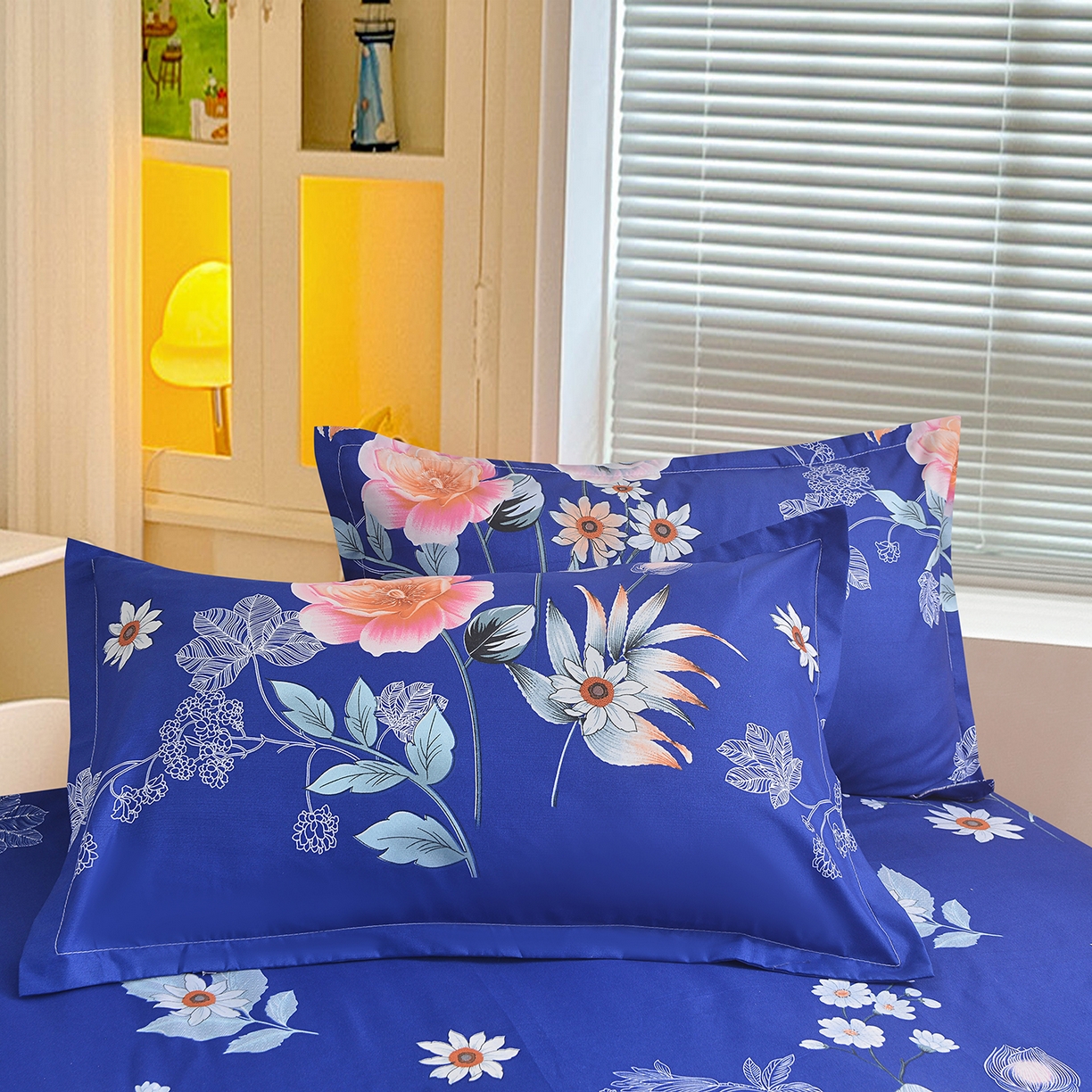 91家纺网 家纺一手货源 找家纺 小雨家纺 2026新款双层花边芦荟棉跨境芦荟棉床裙三件套 百花齐放蓝