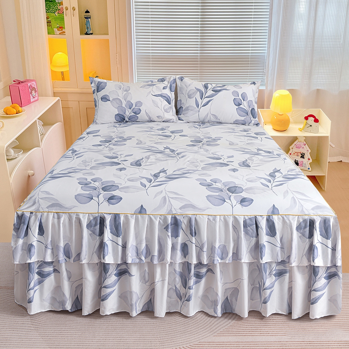 91家纺网 家纺一手货源 找家纺 小雨家纺 2026新款双层花边芦荟棉跨境芦荟棉床裙三件套 一叶知秋-灰