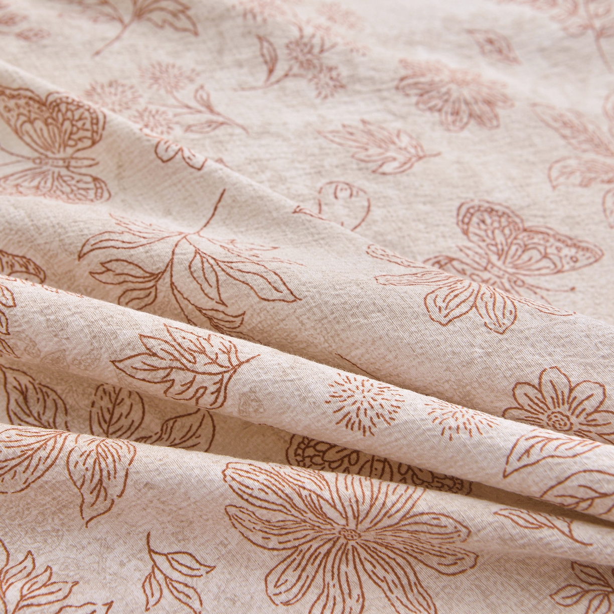 91家纺网 家纺一手货源 找家纺 小雨家纺 2026新款木棉皱皱纱加棉床裙床罩三件套花边被套 蝶舞花间-咖