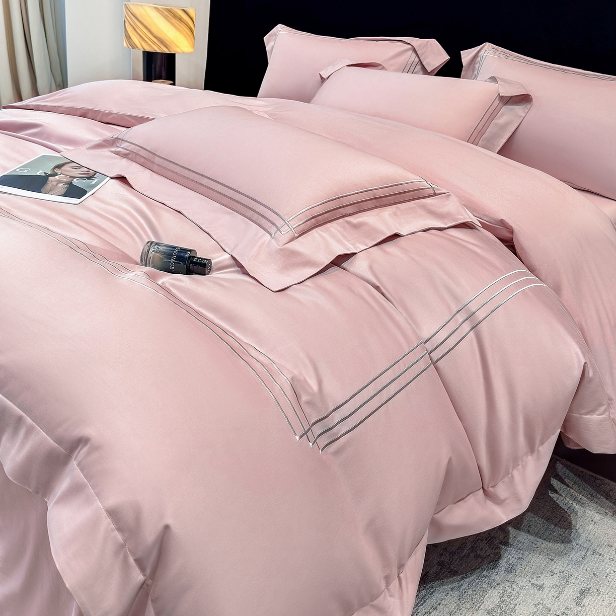 91家纺网 家纺一手货源 找家纺 星蕴家纺 2026新款贡缎长绒棉纯棉四件套-简爱 简爱-可可粉