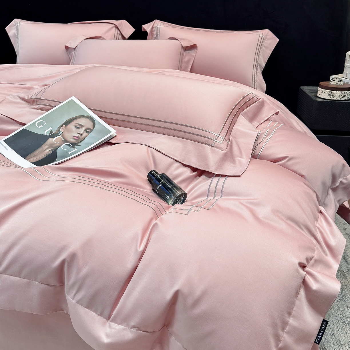 91家纺网 家纺一手货源 找家纺 星蕴家纺 2026新款贡缎长绒棉纯棉四件套-简爱 简爱-可可粉