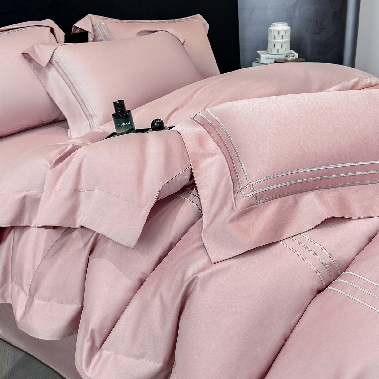 91家纺网 家纺一手货源 找家纺 星蕴家纺 2026新款贡缎长绒棉纯棉四件套-简爱 简爱-可可粉